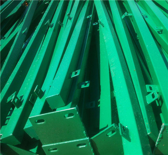 双边丝护栏网方立柱12