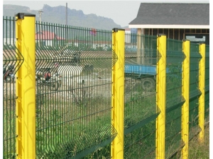 桃型柱护栏网系列02