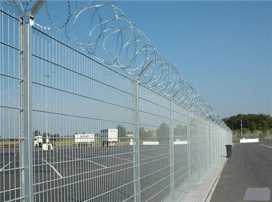 刺线护栏网系列01