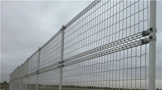 双圈护栏网系列01